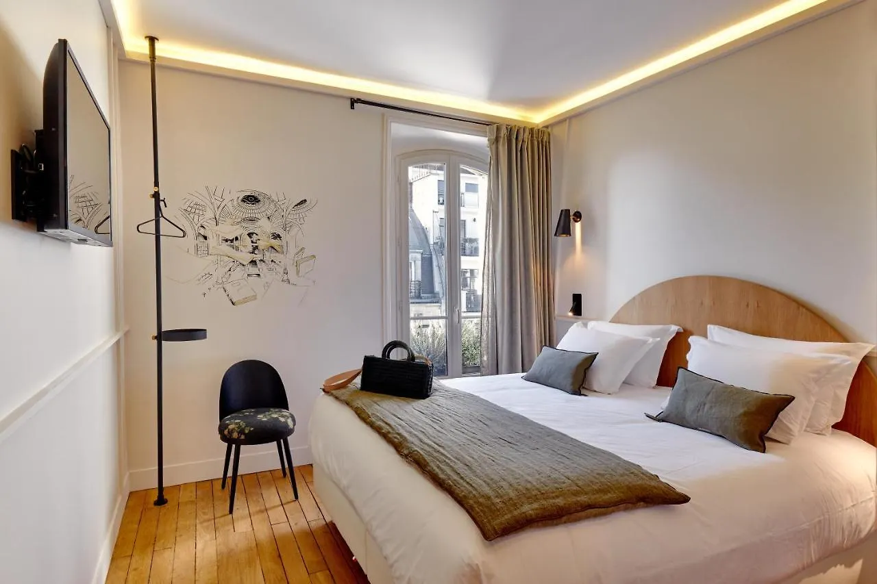 Tinah Paris, Reaumur - Montorgeuil 2*, Paris France